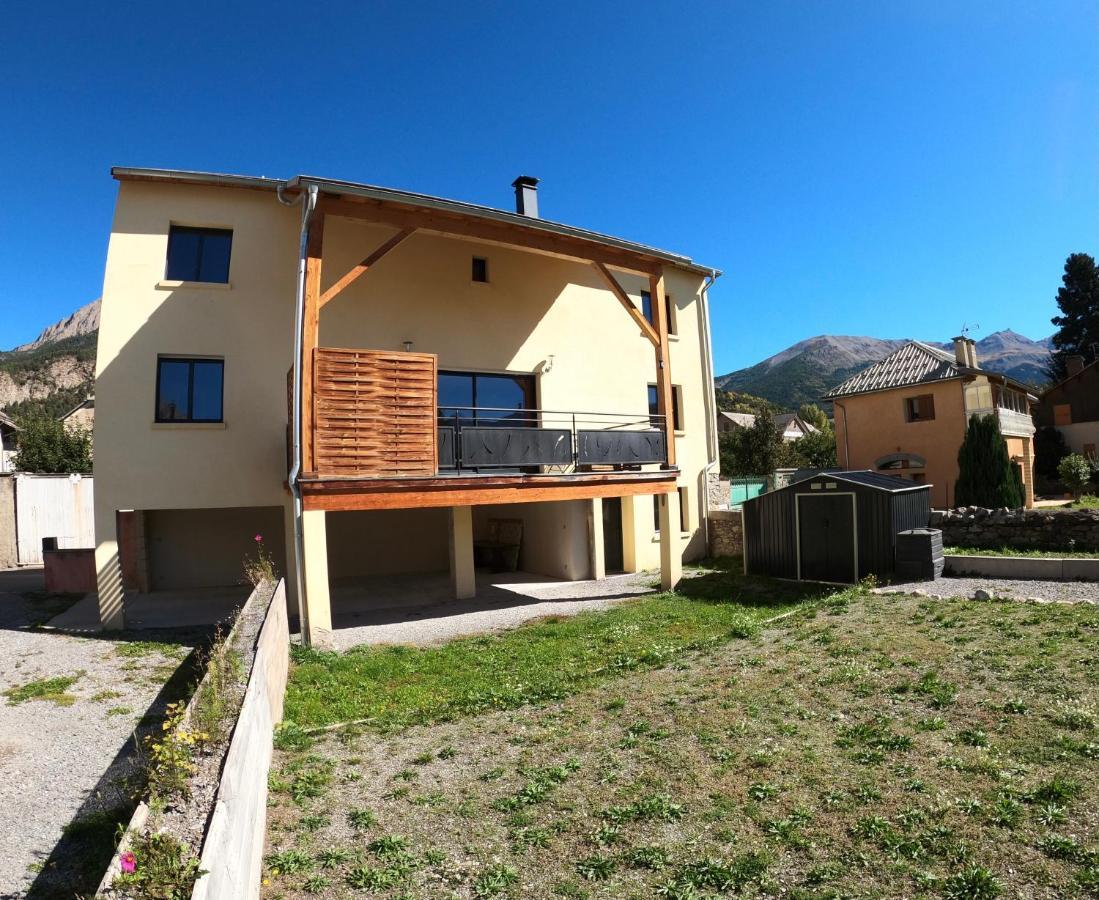 Maison Neuve Proche De Barcelonnette Жозье Экстерьер фото