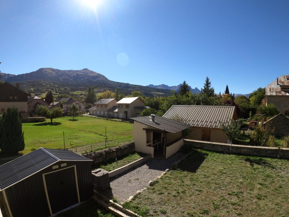 Maison Neuve Proche De Barcelonnette Жозье Экстерьер фото